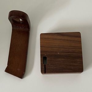 APPLE WATCH HOLDER/CHARGING STATION